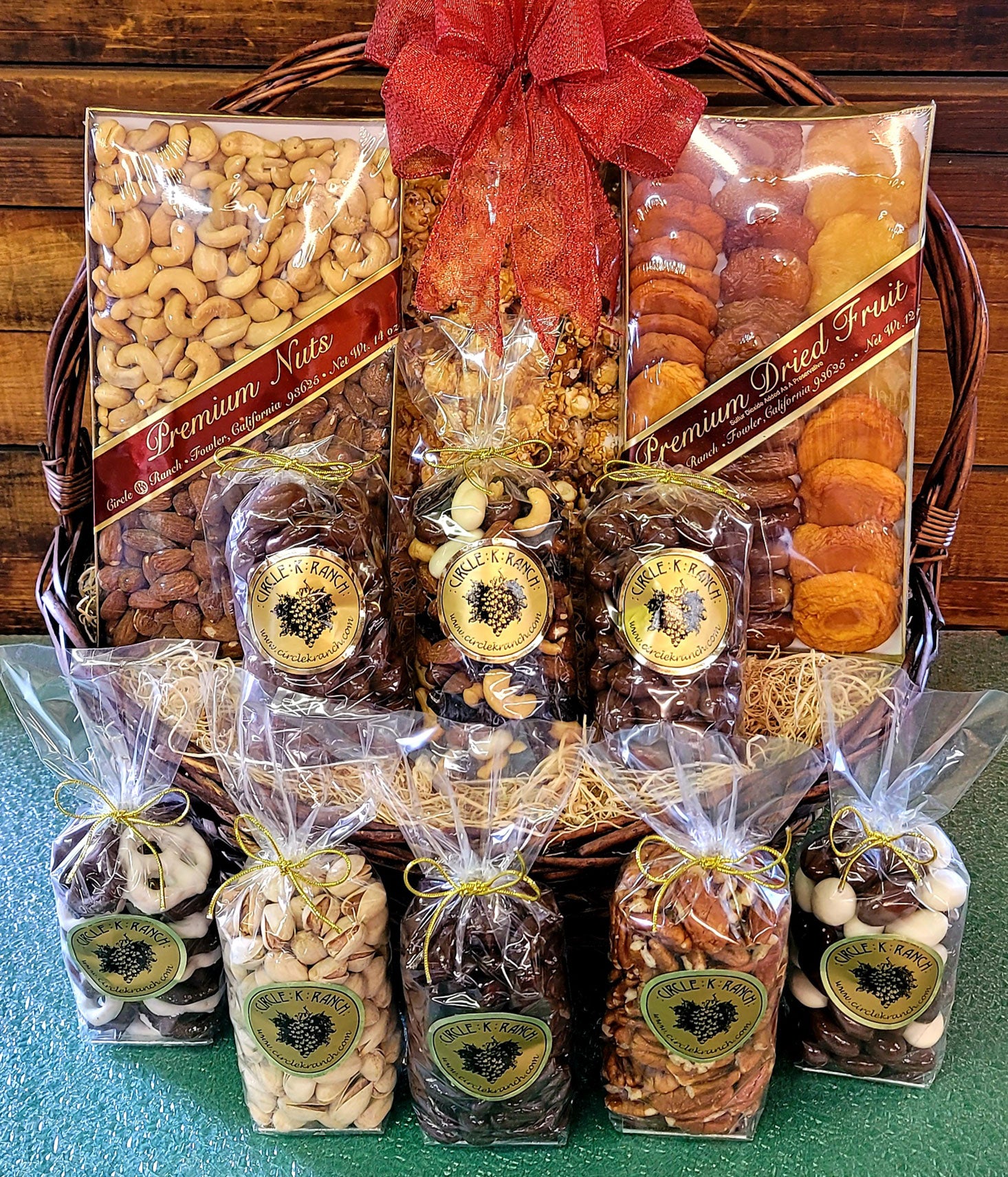 Deluxe Handled Gift Basket – Circle K Ranch